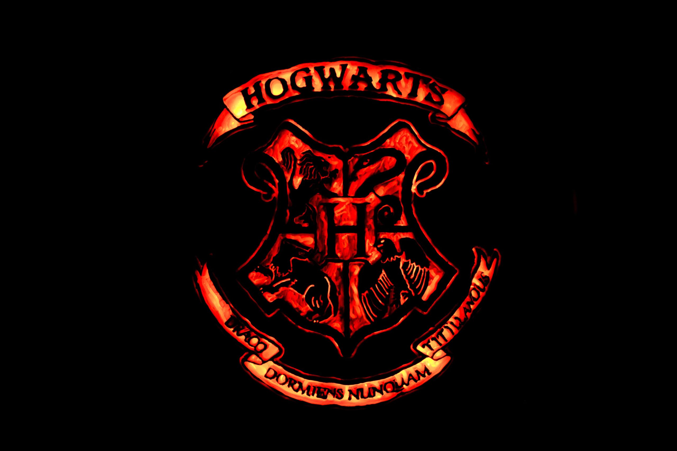 Hogwarts-min